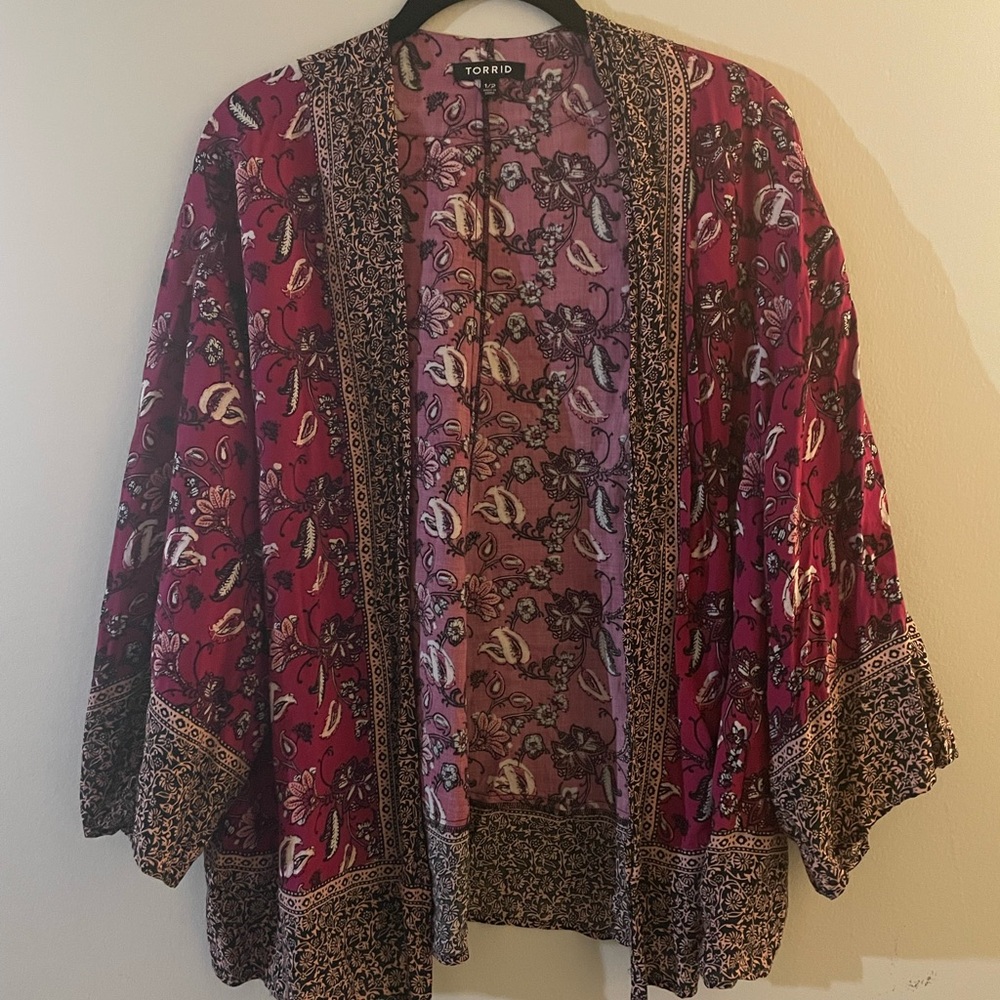 Torrid Pink Floral Kimono